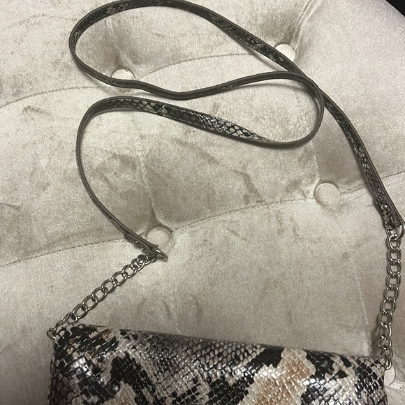nine west snakeskin bag, convertible. Crossbody strap, and wristlet strap. - Picture 3 of 14